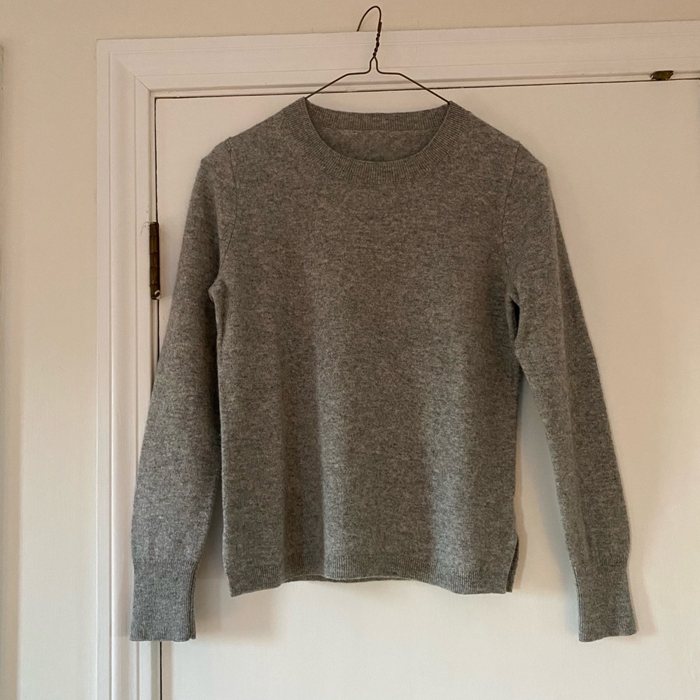 JCREW - crew neck gray cashmere sweater